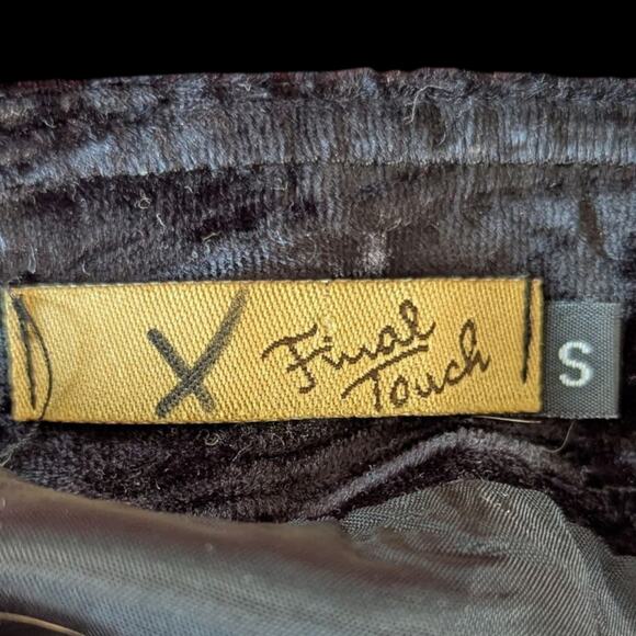 Vintage Textured Black Velvet Flared Midi Skirt - Picture 6 of 7